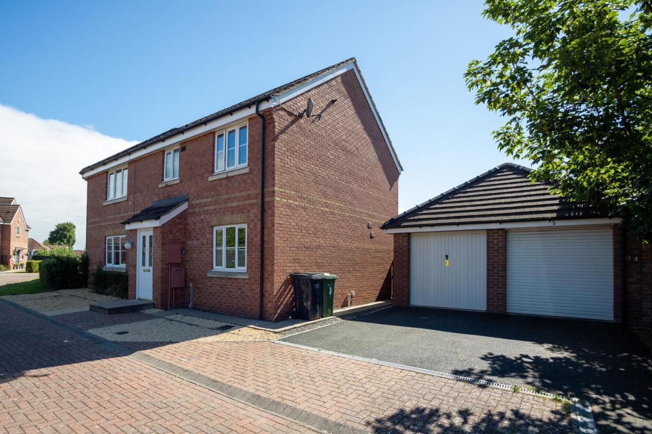 Hereford - Finch House - Modern 4 Bedroom House Located In South Hereford, Dog Friendly With Nearby Countryside, Pool Table, Sleeps Up To 10 Guests - Hosted By Rentmyhouse Екстериор снимка