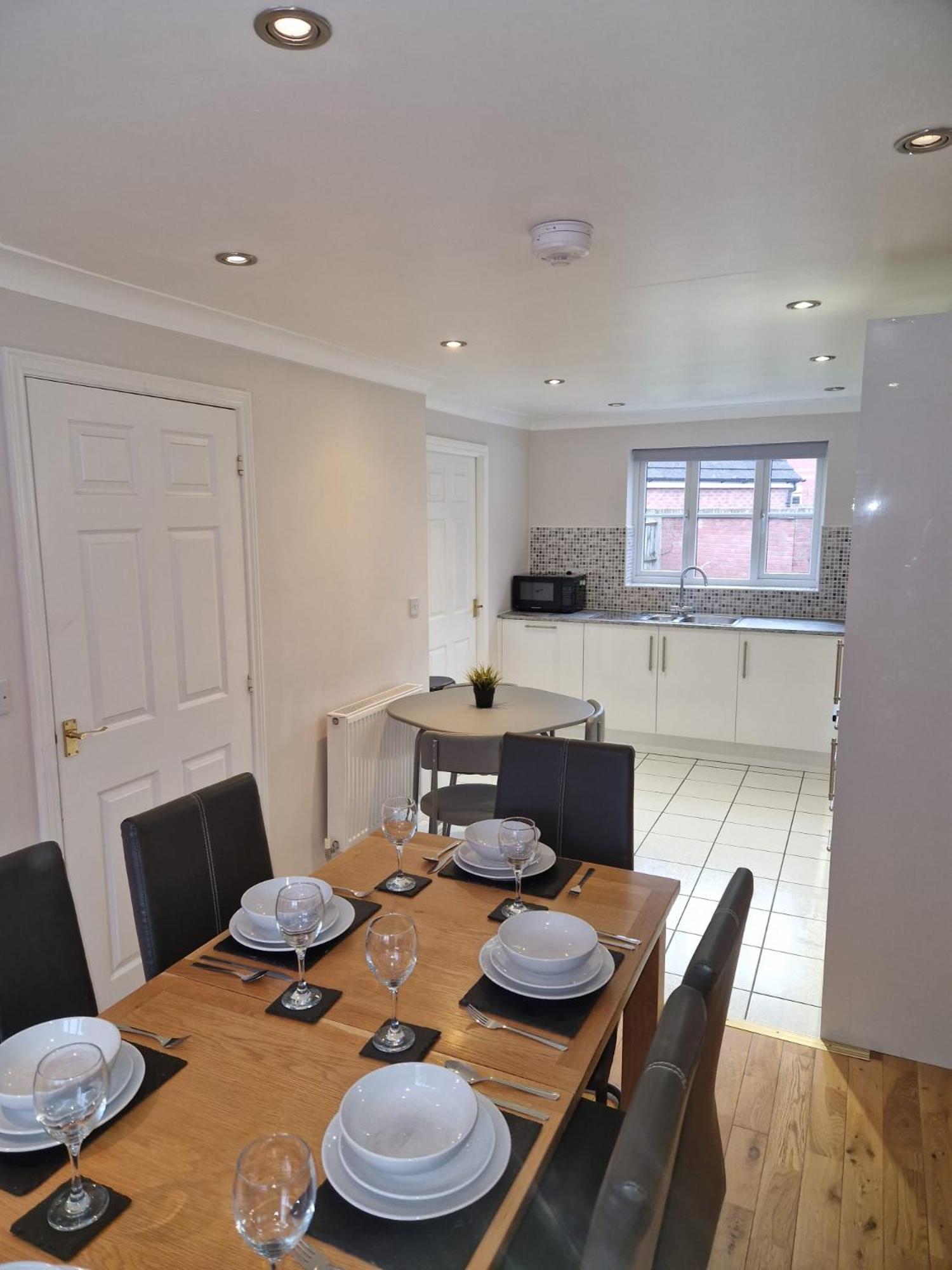 Hereford - Finch House - Modern 4 Bedroom House Located In South Hereford, Dog Friendly With Nearby Countryside, Pool Table, Sleeps Up To 10 Guests - Hosted By Rentmyhouse Екстериор снимка